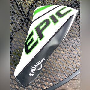 Callaway EPIC Headcover in White, Black and Green